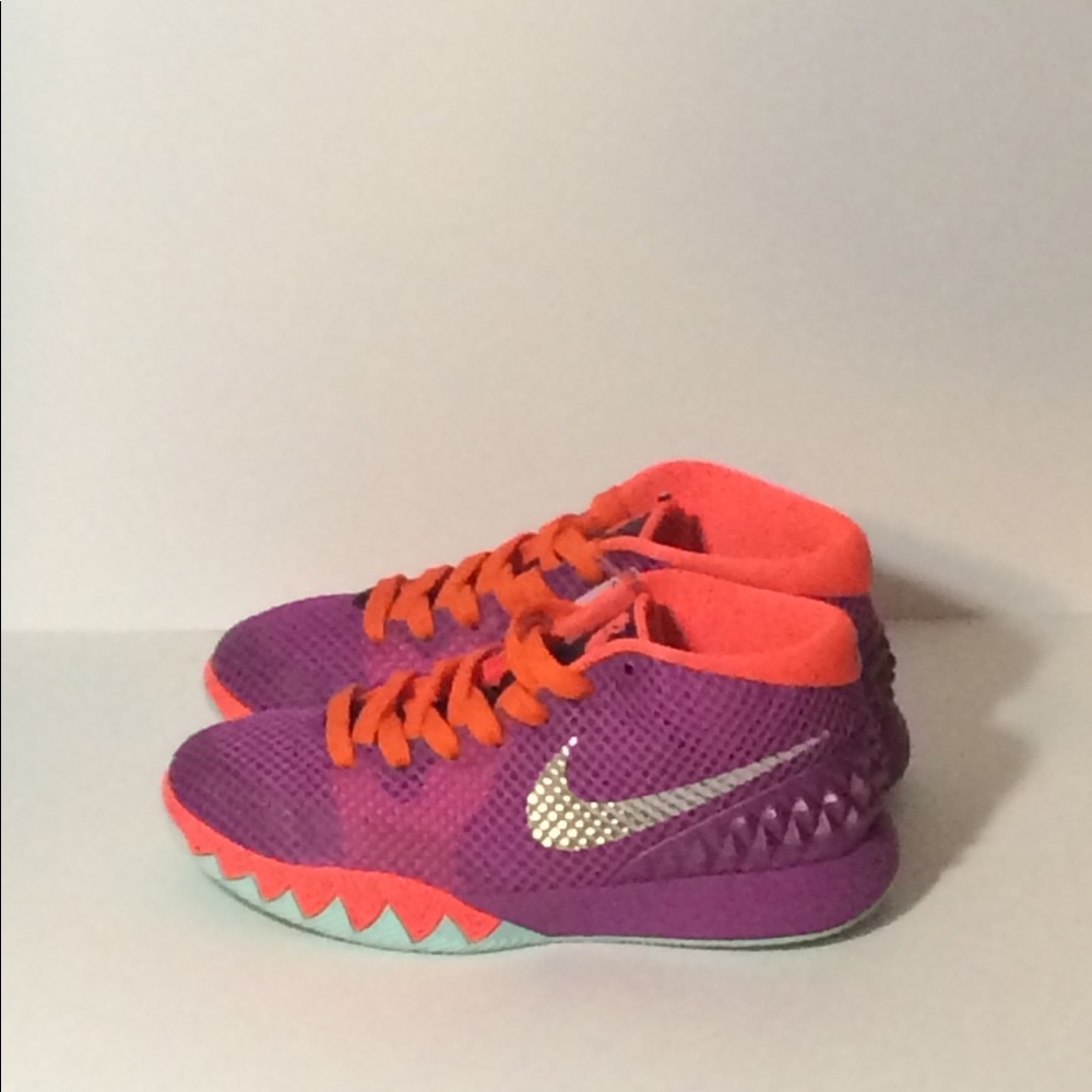 Kyrie Irving Nike 1 Easter (Full Restoration)